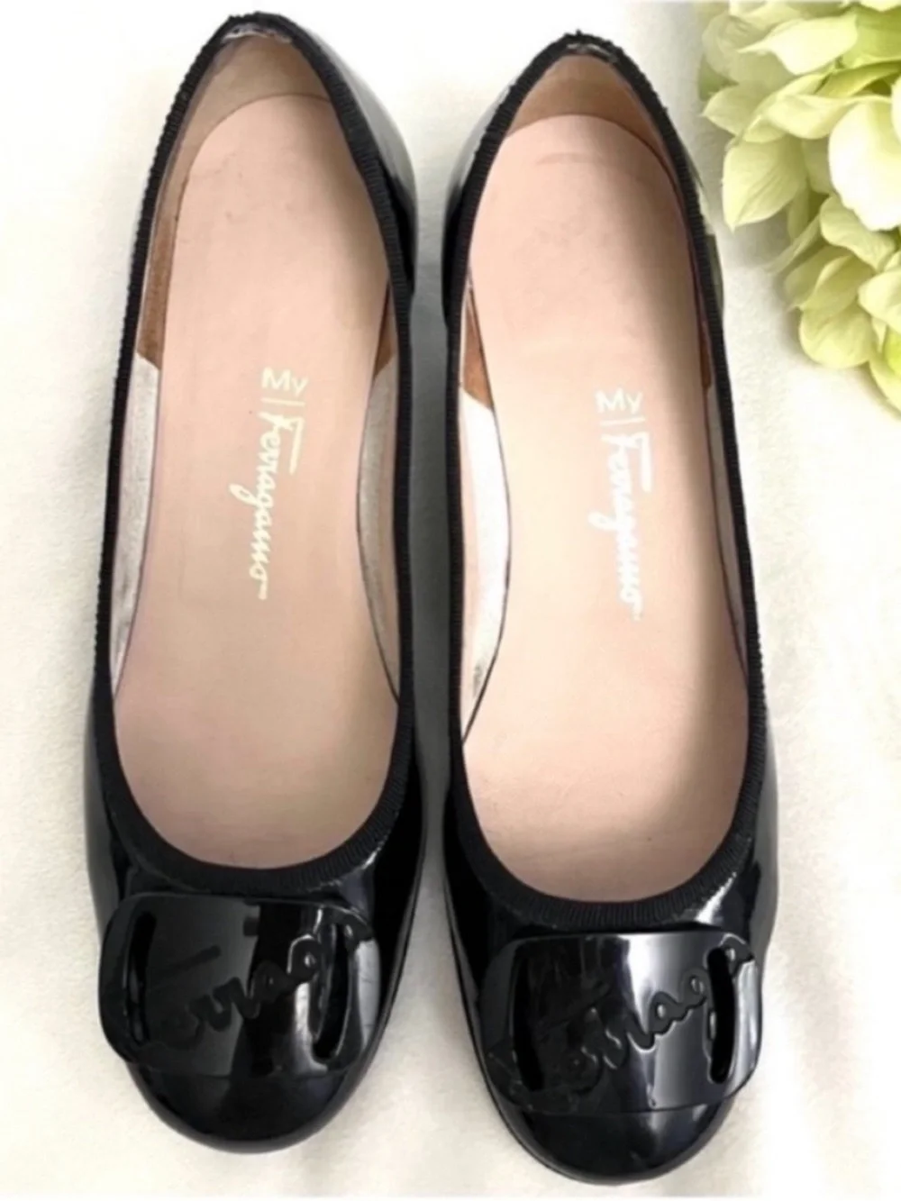 Salvatore Ferragamo My Charme Black Patent Vara Logo Ballet Flats Size 7B